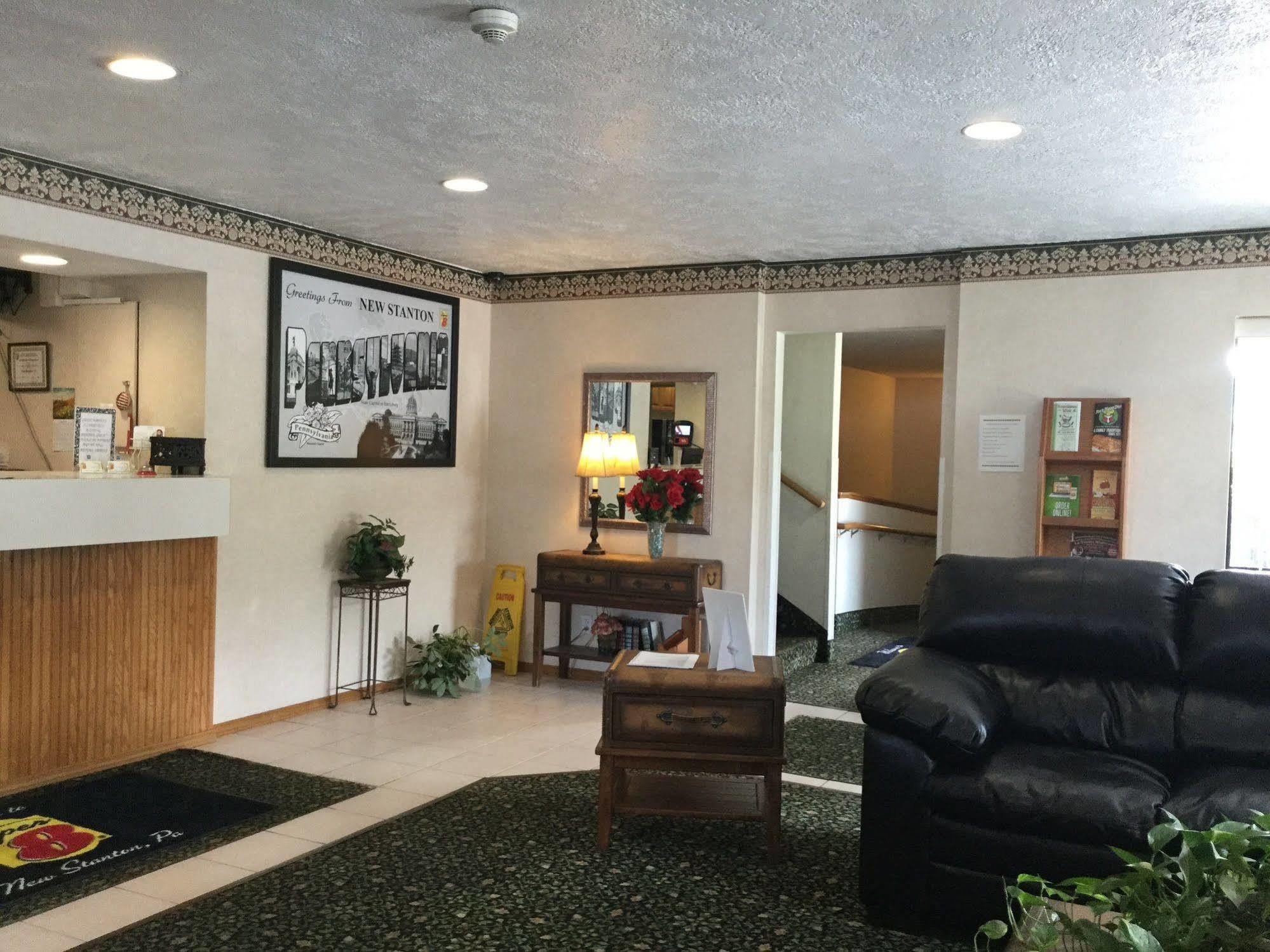 Super 8 By Wyndham New Stanton Ξενοδοχείο Εξωτερικό φωτογραφία